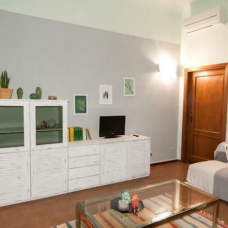 Apartment Gioberti Flat 5 Minuiti Dal Centro Con Parcheggio Florence